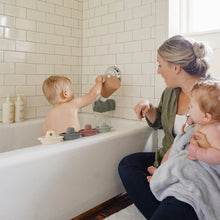 Load image into Gallery viewer, Mushie Bath Boats