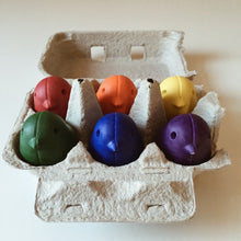 Load image into Gallery viewer, A Childhood Store Crayons - Egg & Chick