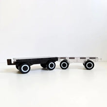 Load image into Gallery viewer, Magblox Twin Car Set with Wooden Wheels
