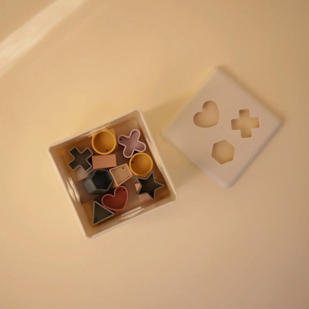 Mushie Shape Sorting Box